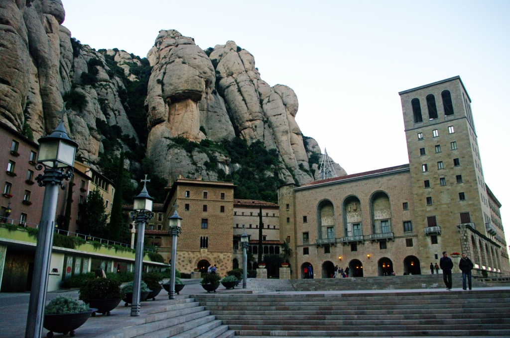 Монастырь Монсеррат - центр духовной жизни Каталонии.